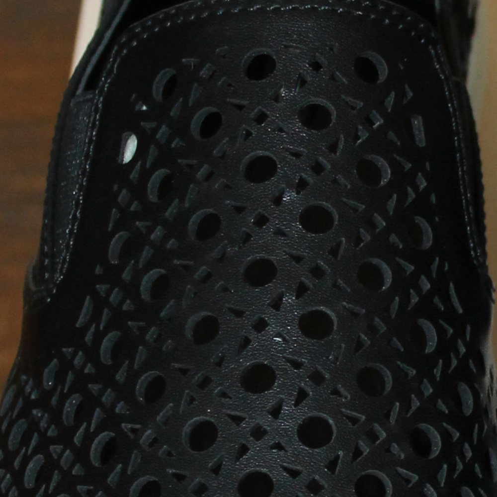 Bcbgeneration~Black~Leather~Slipons/Sneakers - image 7